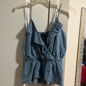 Demin v-neck tank with chiched waist